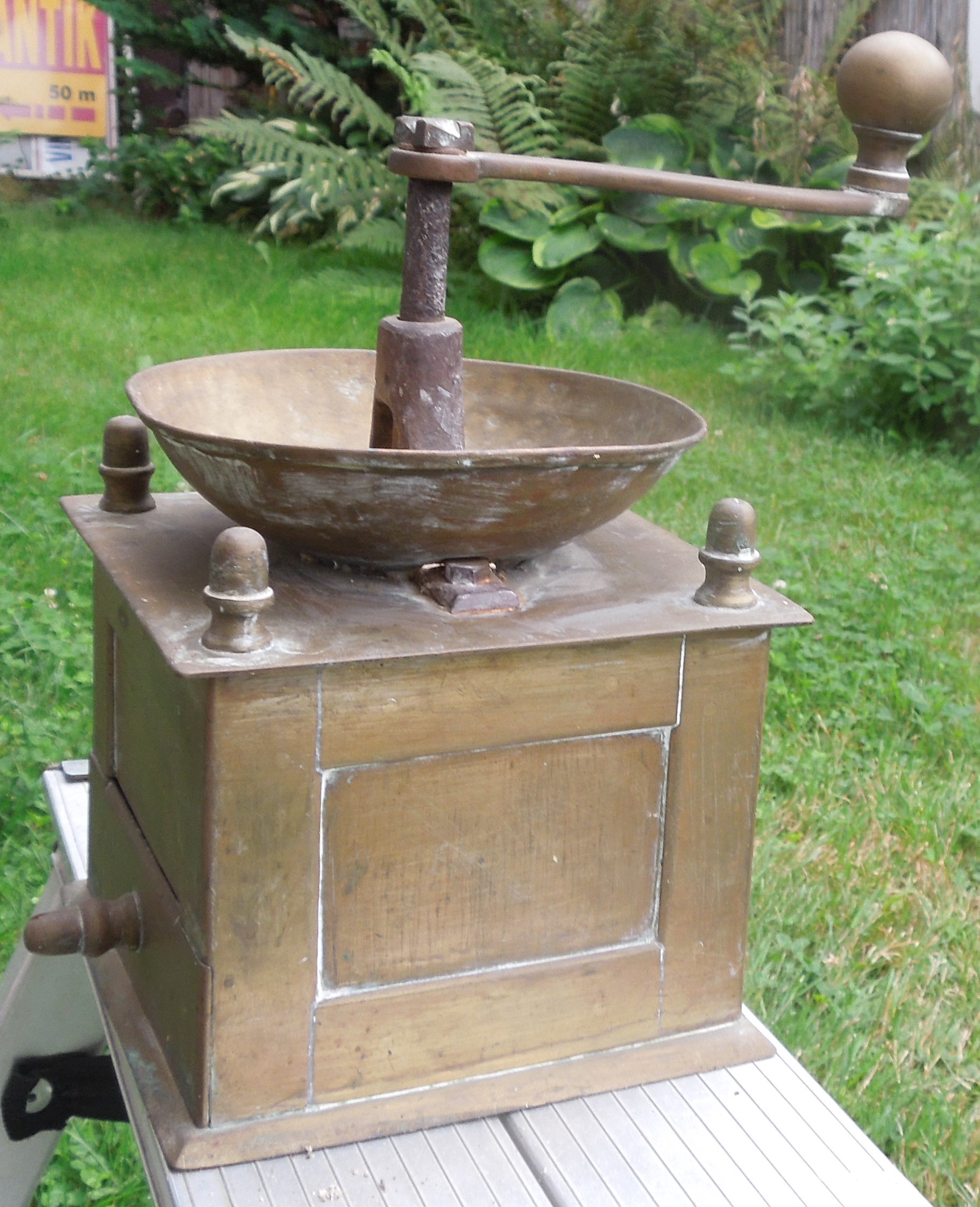 STAROŽITNOST KAFEMLÝNEK KÁVOMLÝNEK MLÝNEK MOSAZNÝ 