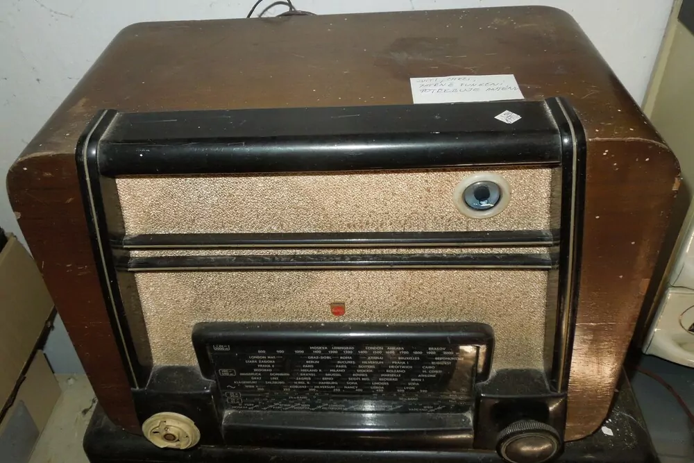 RÁDIO PHILIPS BA 491 A
