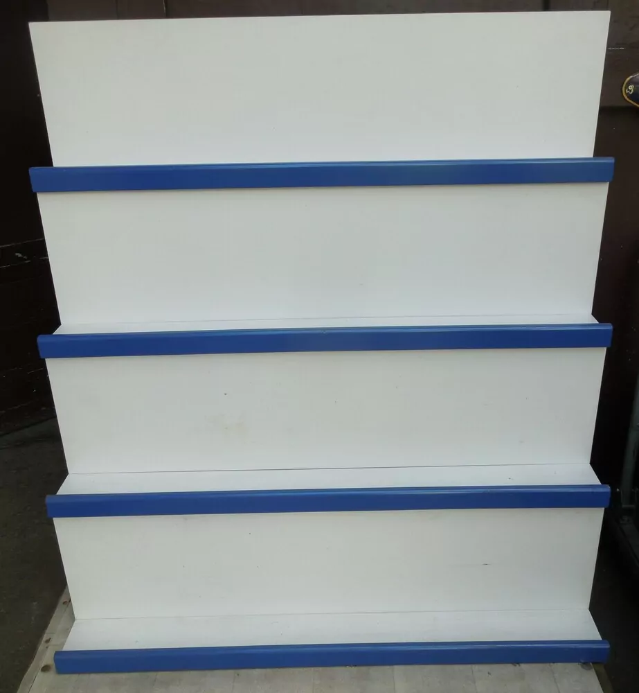 Prodejní regál, polička. 1 až 3 Ks