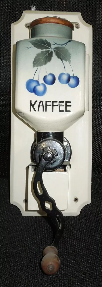 STAROŽITNOST PORCELÁNOVÝ MLÝNEK MOTIV TŘEŠNĚ KAFEMLÝNEK