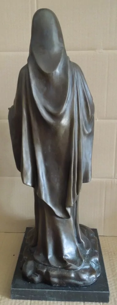 SOCHA bronz MADONA