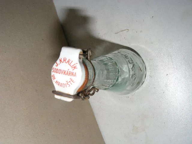 LÁHEV JALKA KRÁLÍK  UHERSKÉ HRADIŠTĚ SODOVKÁRNA