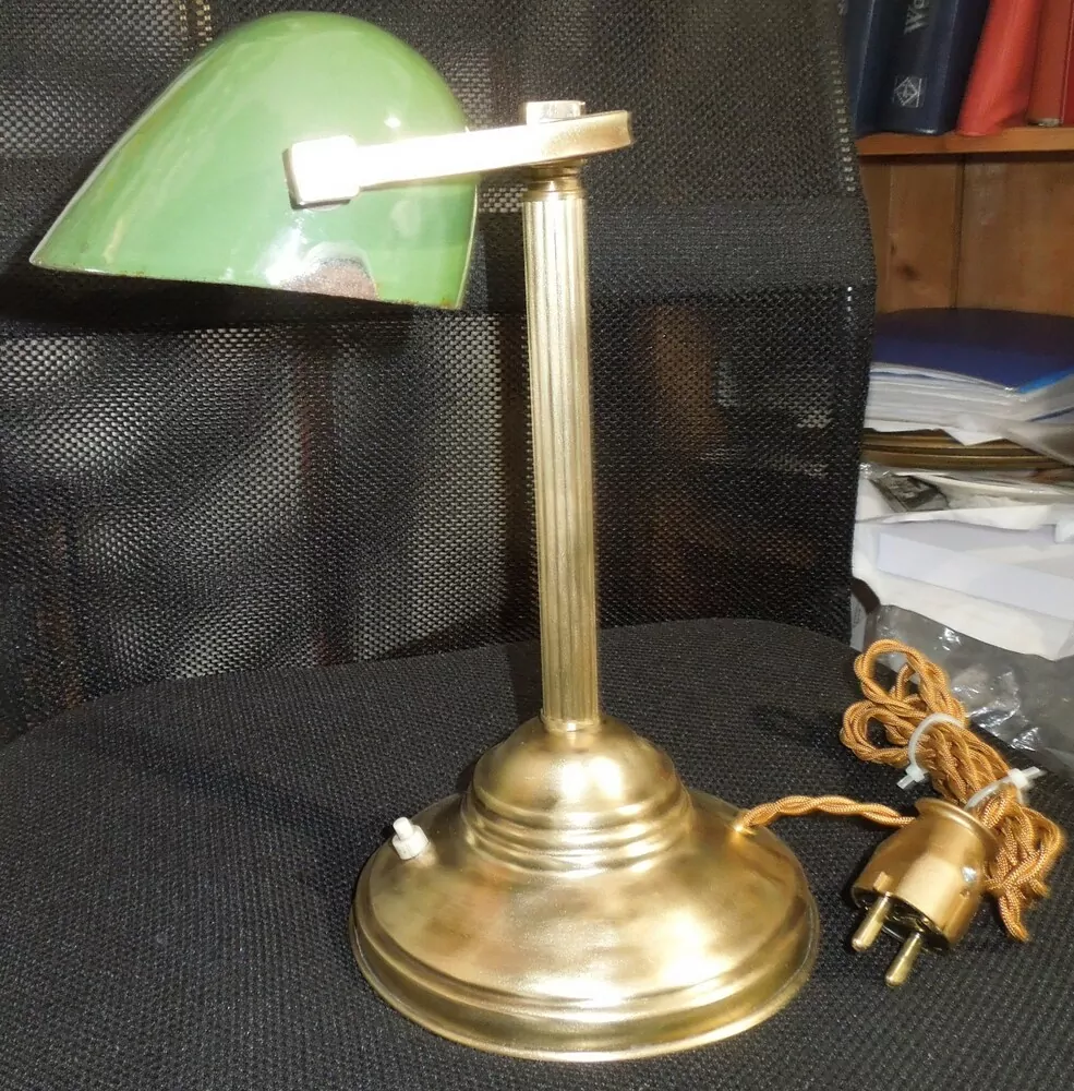 STAROŽITNÁ STOLNÍ LAMPA ELEKTRICKÁ BANKÉŘKA