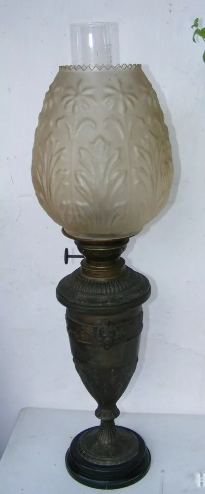 STAROŽITNÁ PETROLEJOVÁ LAMPA , PETROLEJKA