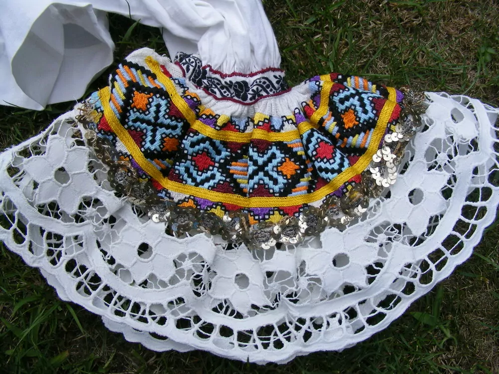 KROJ RUKÁVCE DÍVČÍ NIVNICKO  KE KROJI