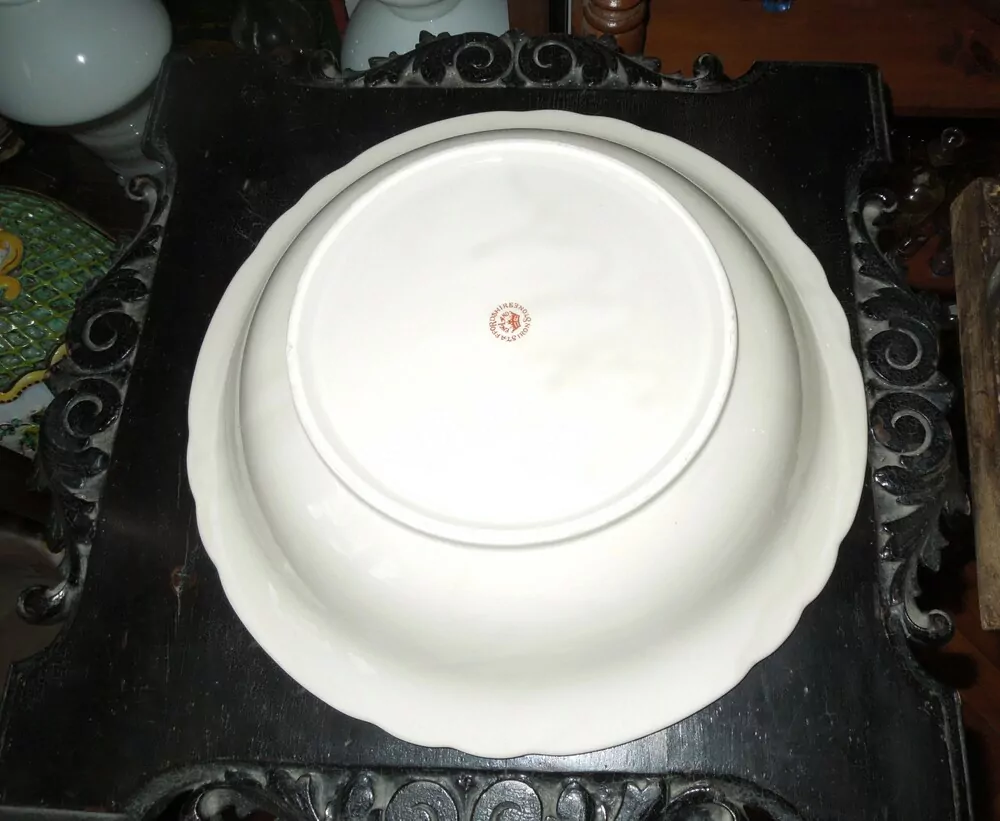 Stará toaletní mycí souprava džbán, umyvadlo a nočník dekor květiny růže