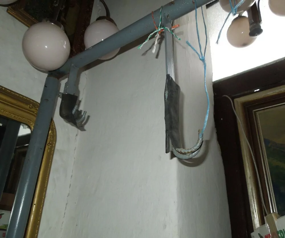 STOJAN NA KOLA, DO GARÁŽE, SKLEPA , KOLÁRNY ATD.