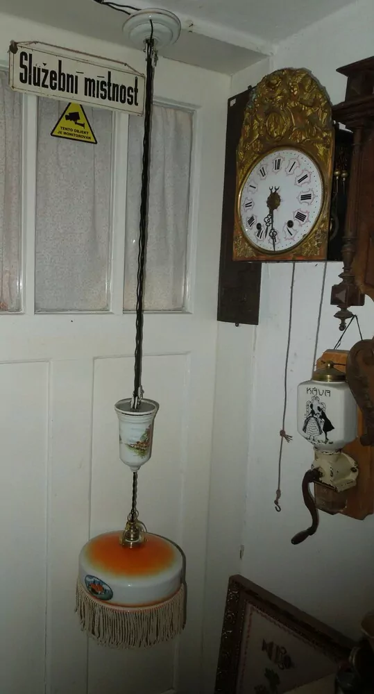 STAHOVACÍ LUSTR STÍNÍTKO STAHOVAČKA