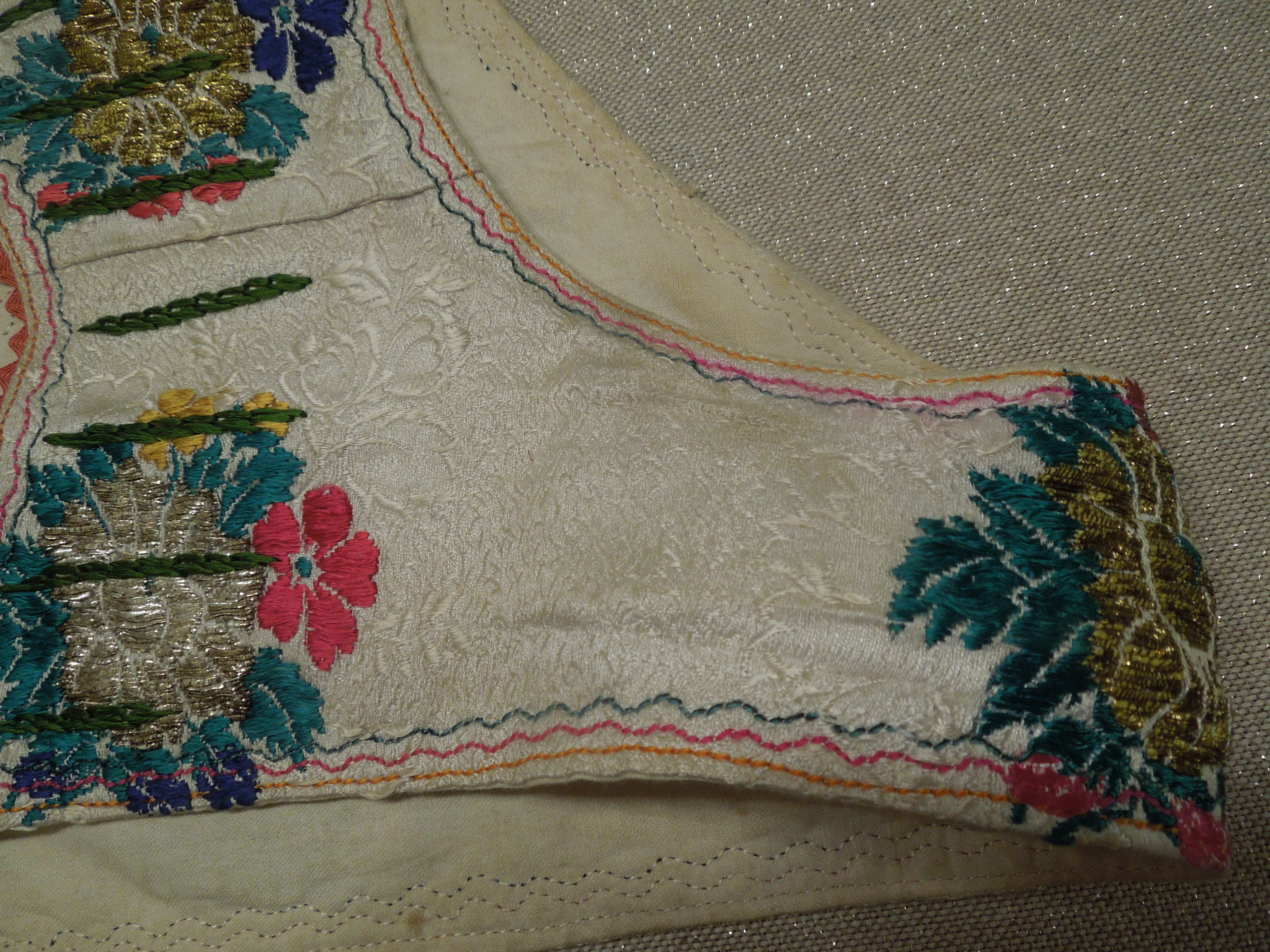 KROJ KORDULA KE KROJI PÁNSKÁ