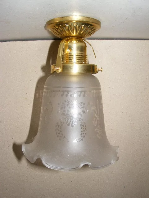 LAMPIČKA NA ZEĎ NEBO STROMPNICE 