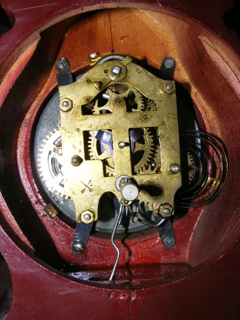 HODINY STOLNÍ, BUDÍK