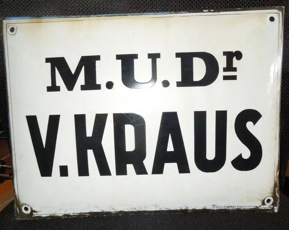 PLECHOVÁ SMALTOVÁ CEDULE MUDr. KRAUS