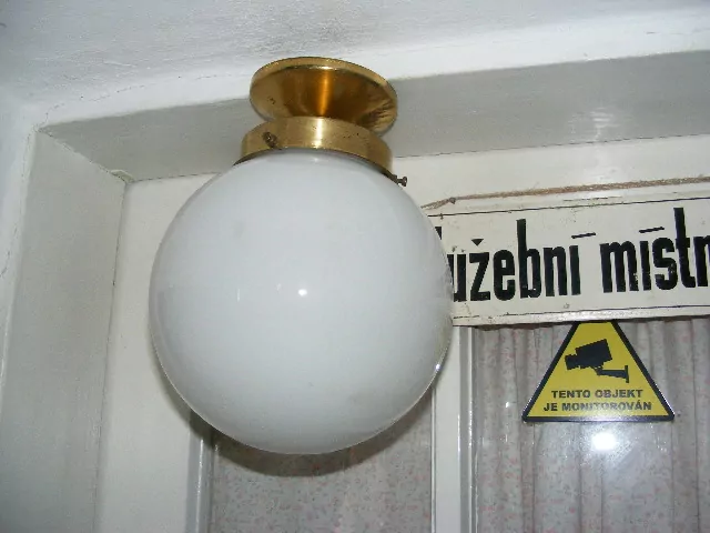 STROPNICE STARÝ 1 KS LUSTR STÍNÍTKO ŠIRM