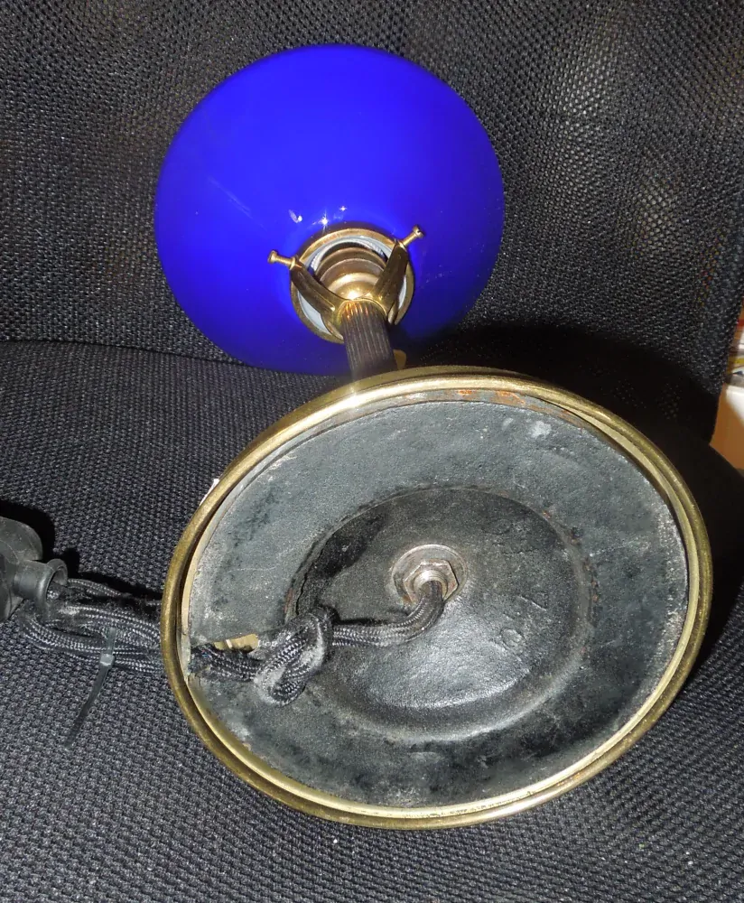 STAROŽITNÁ STOLNÍ  MOSAZNÁ LAMPA ELEKTRICKÁ LAMPIČKA