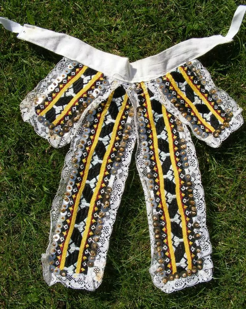 KROJ MAŠLA KE KROJI TRÁČKY  RUČNĚ VYŠÍVANÁ