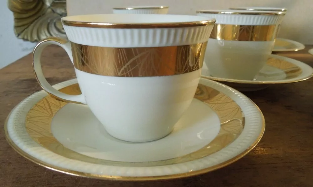 SOUPRAVA KÁVOVÁ PORCELÁN KRÉMOVĚ BÍLÁ