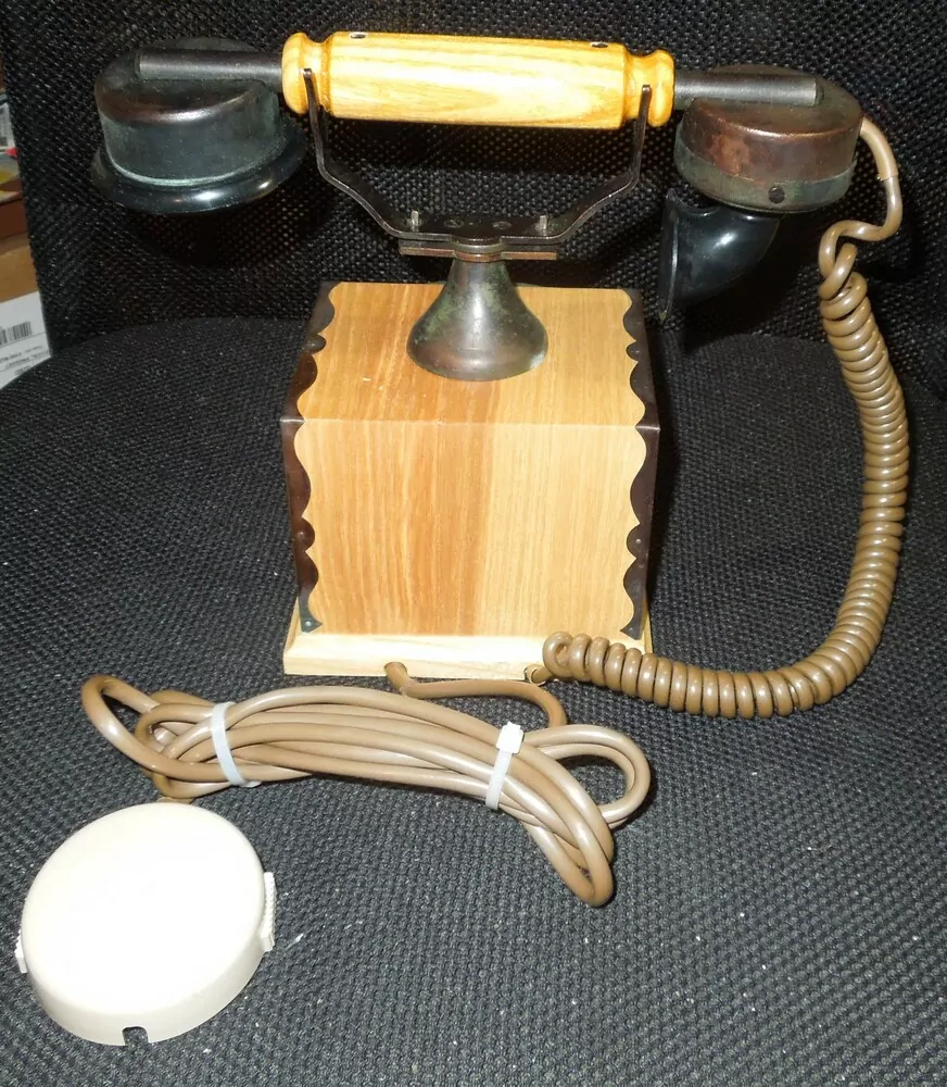 STAROŽITNÝ TELEFON TESLA