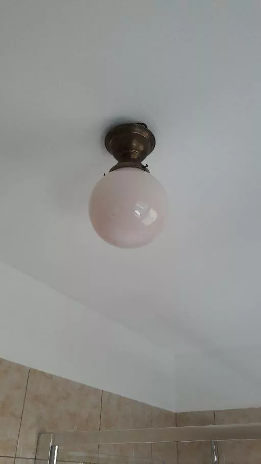 Montáž stahovacích lustrů a stropnic příklad