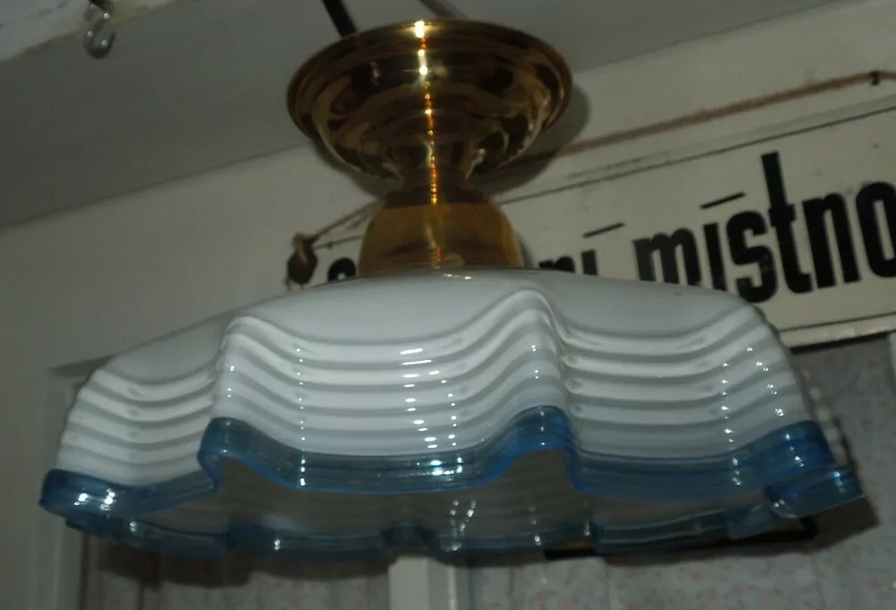 STAROŽITNOST STROPNICE 1 KS LUSTR STÍNÍTKO ŠIRM 