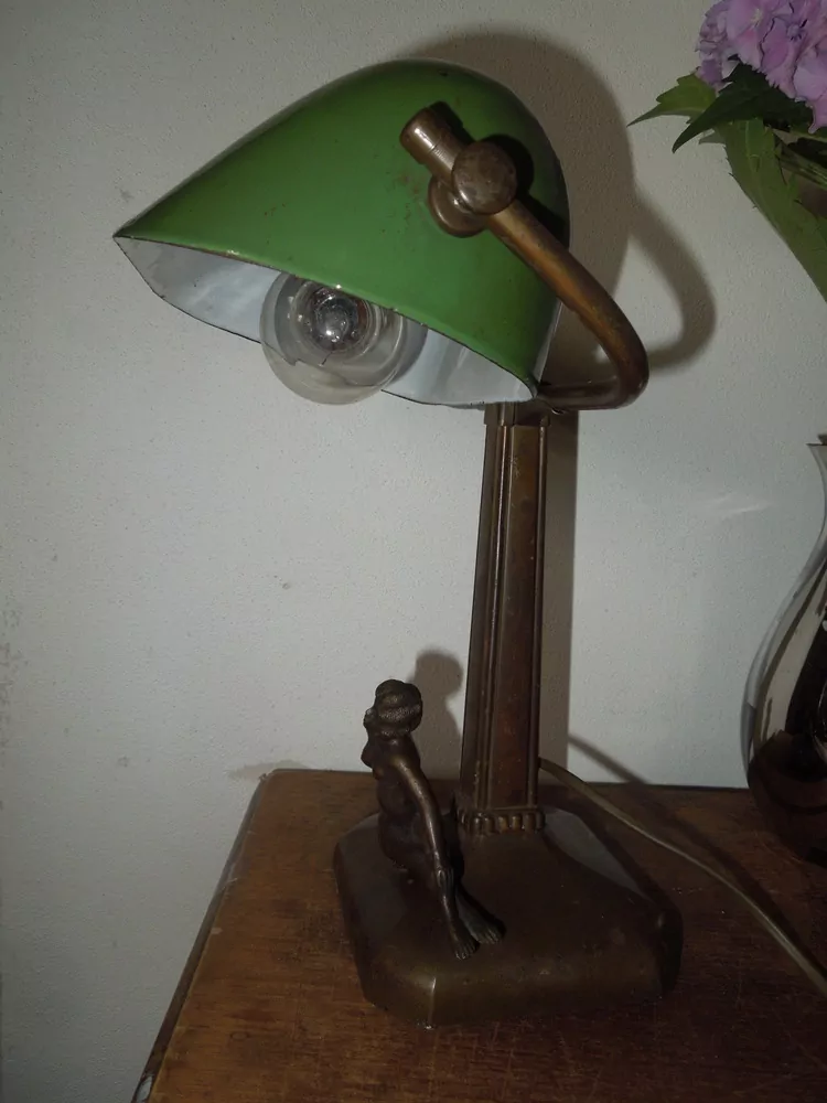 STAROŽITNÁ STOLNÍ LAMPA , LAMPIČKA BANKÉŘKA