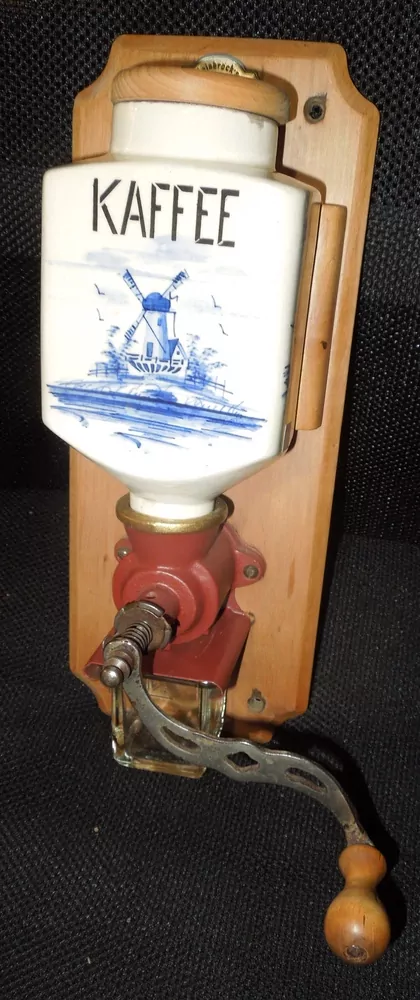 STAROŽITNOST MLÝNEK kafemlýnek, kávomlýnek 