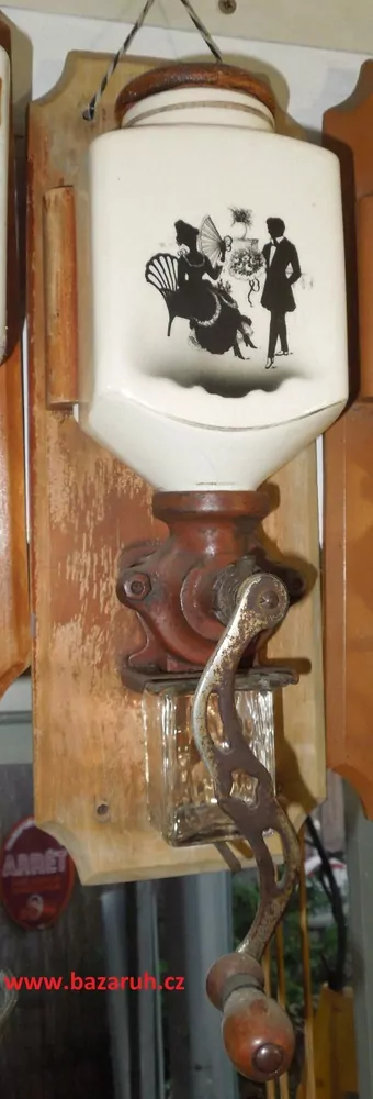 STAROŽITNOST Porcelánový mlýnek kafemlýnek kávomlýnek rokoko