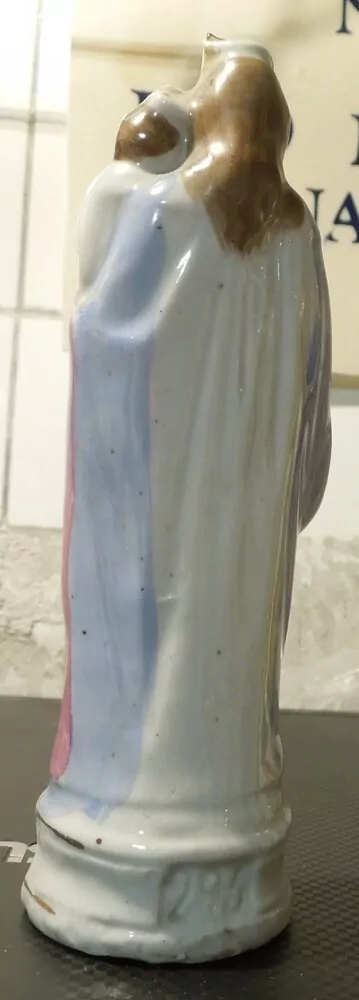 SOCHA SVATÁ PORCELÁN 14 CM