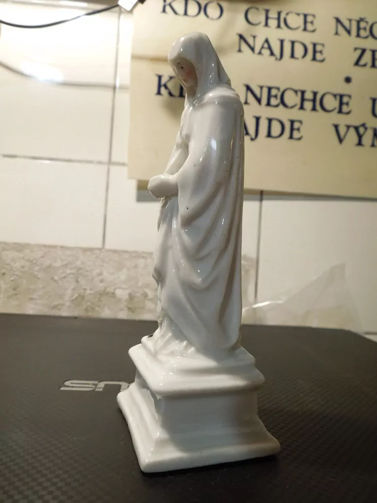 SOCHA SVATÁ 13 CM