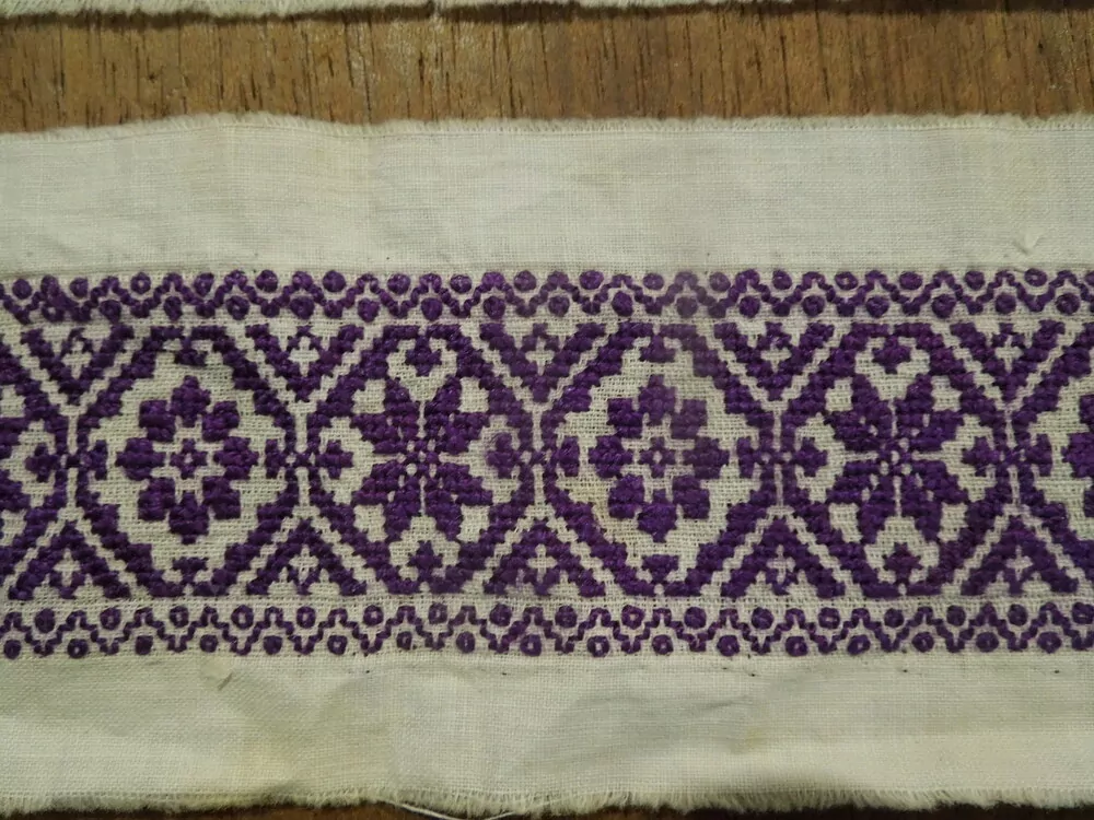 KROJ VYŠÍVÁNÍ KE KROJI