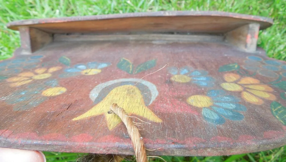 POLIČKA DŘEVĚNÁ MALOVANÁ