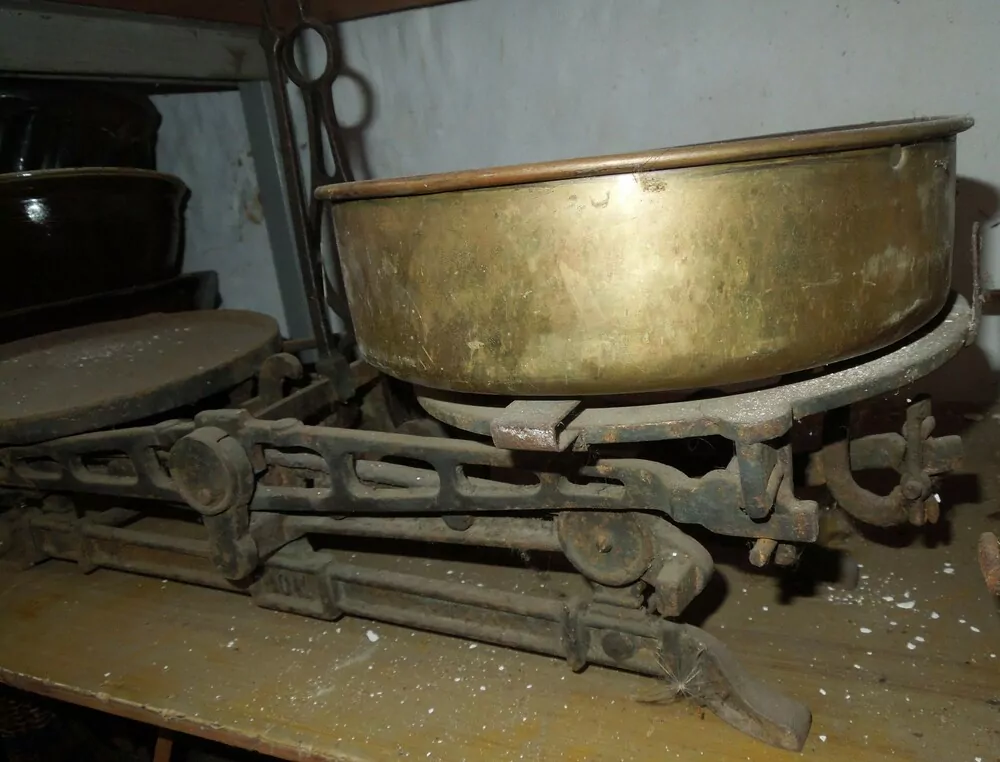 VÁHA VÁHY STAROŽITNÉ