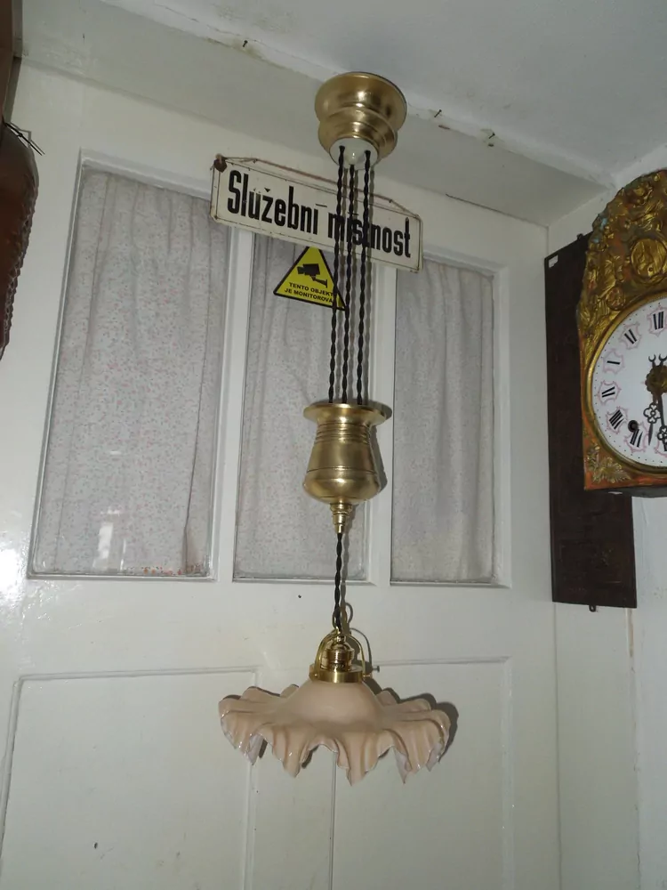 STAROŽITNÝ LUSTR STAHOVACÍ, STAHOVAČKA MOSAZ
