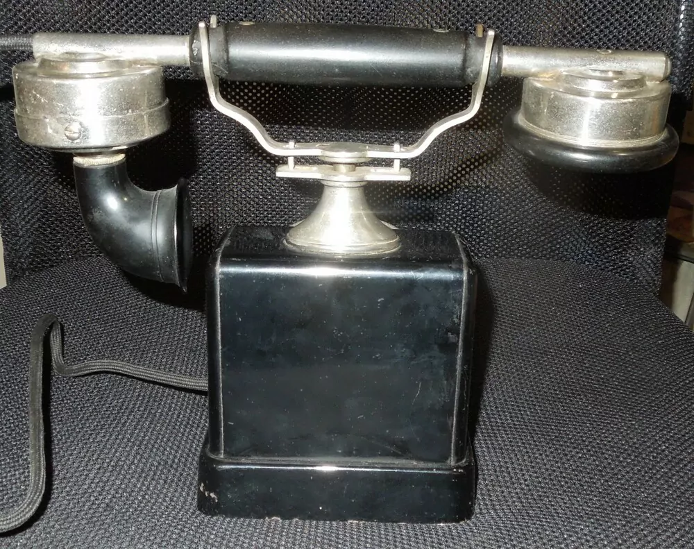 STAROŽITNÝ TELEFON