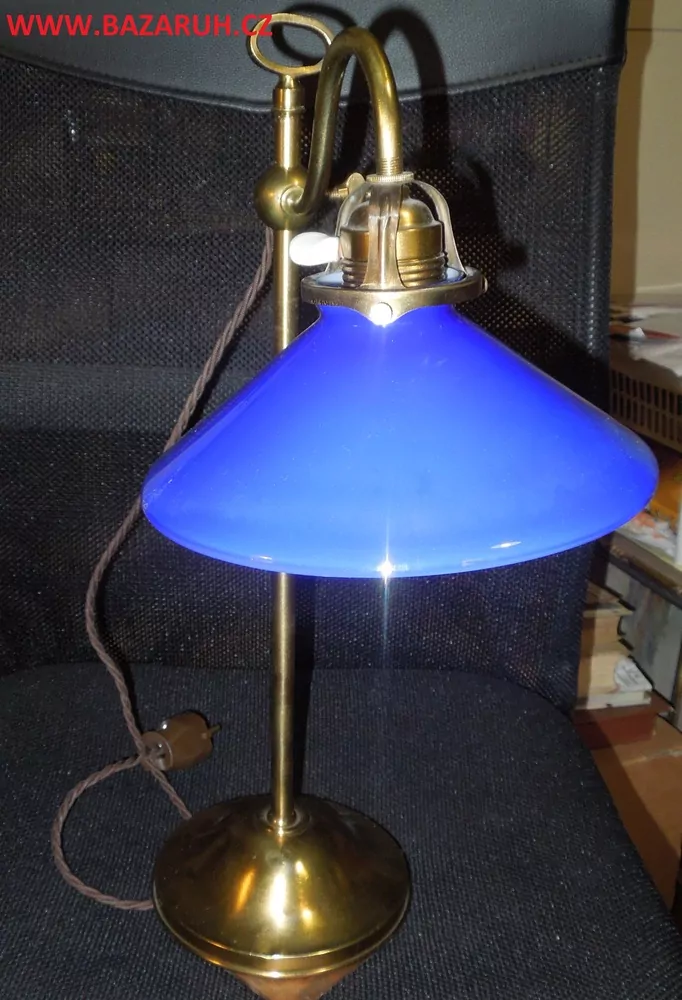 STAROŽITNÁ STOLNÍ MOSAZNÁ LAMPA ELEKTRICKÁ