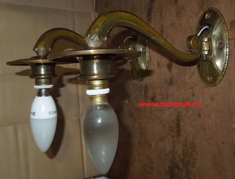 LAMPIČKA NA STĚNU 2 KS NÁSTĚNNÁ LAMPA