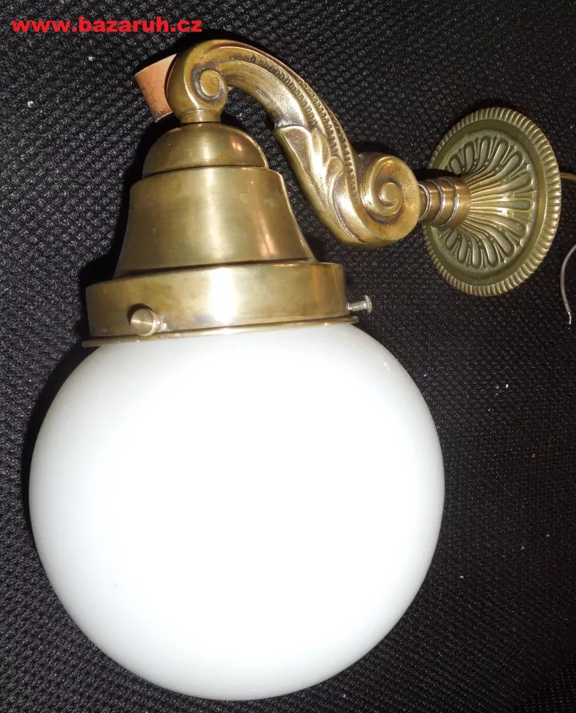 LAMPIČKA NA STĚNU 1 KS NÁSTĚNNÁ LAMPA ELEKTRICKÁ