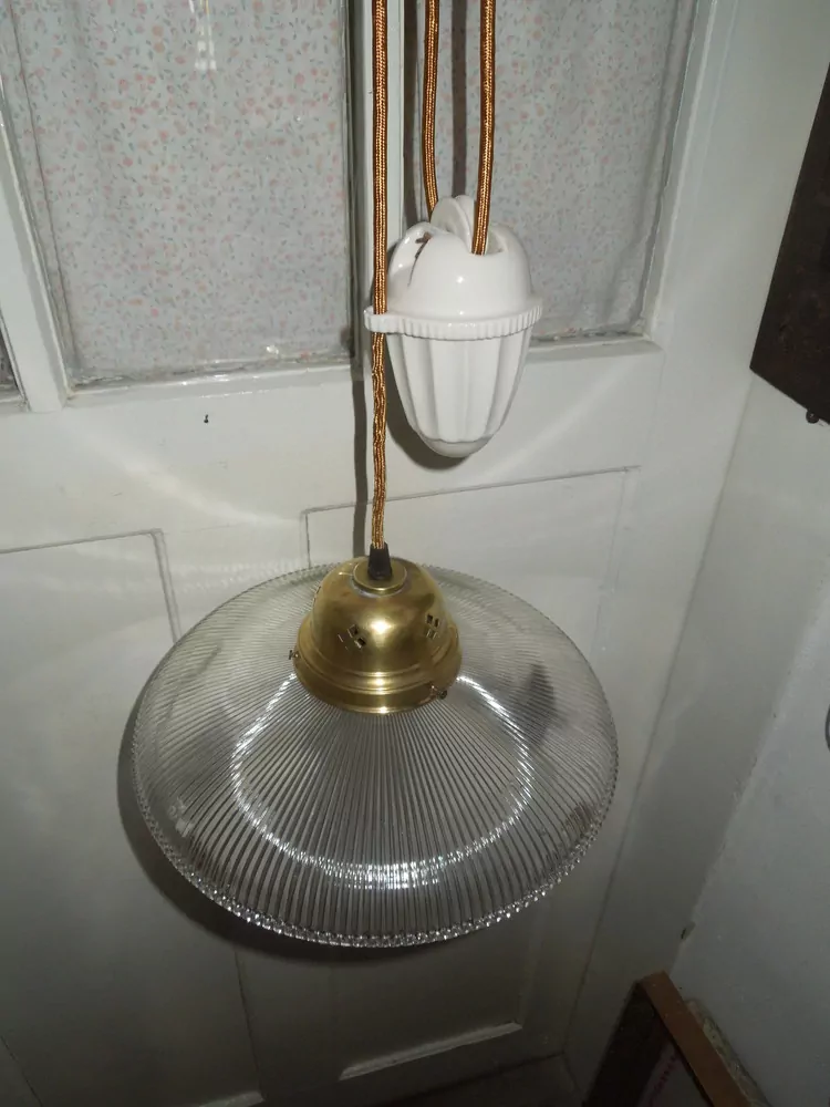 STAHOVACÍ LUSTR STÍNÍTKO STAHOVAČKA širm 33 cm