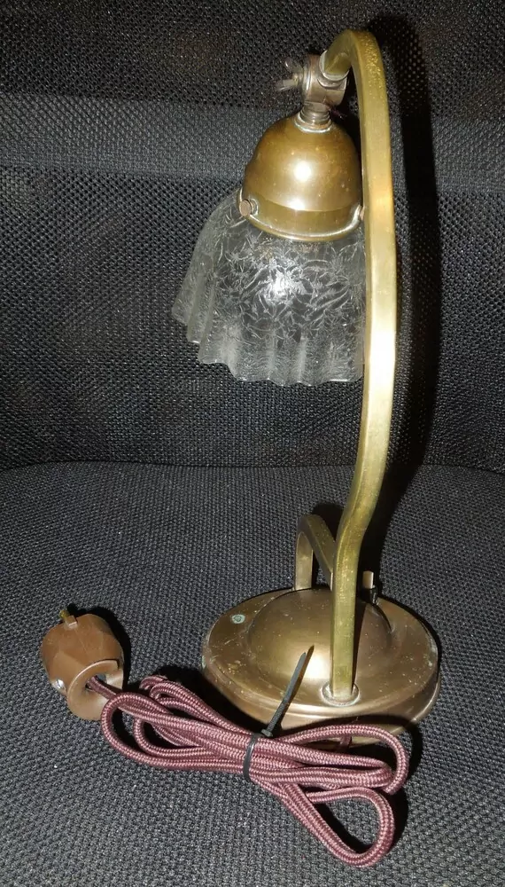 STAROŽITNÁ LAMPIČKA NA STOLNÍ 1 KS LAMPA