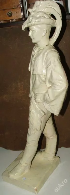 SOCHA CHLAPEC V KROJI SLOVÁCKO KROJ