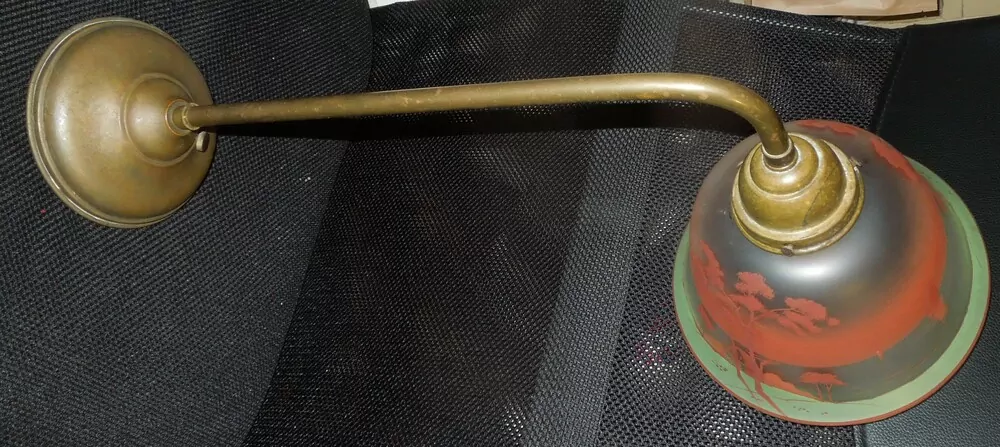 STAROŽITNÁ LAMPIČKA NA ZEĎ