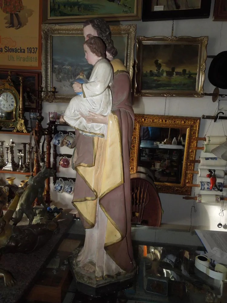 SOCHA SVATÁ 68CM