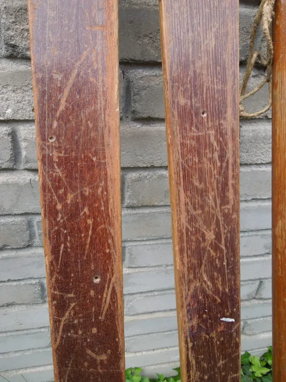 Starožitné dřevěné lyže 153 cm