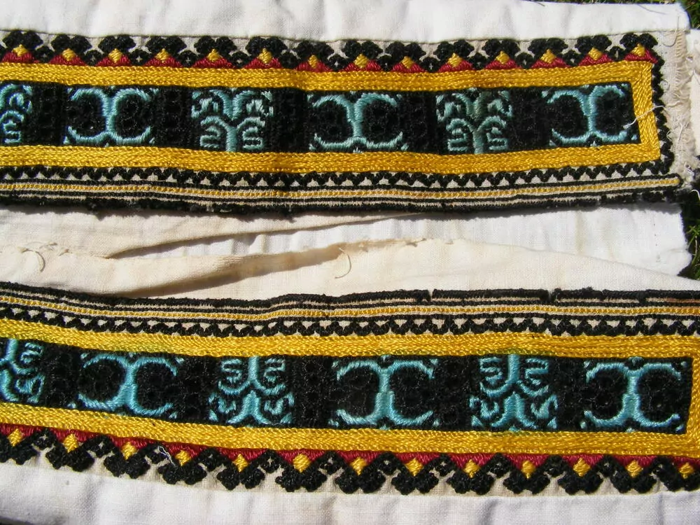 KROJ VYŠÍVÁNÍ KE KROJI DÁMSKÉ 