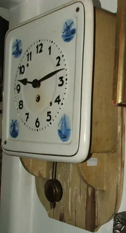 HODINY PORCELÁNOVÉ KUCHYŇSKÉ MLÝNY PORCELÁNKY DELF