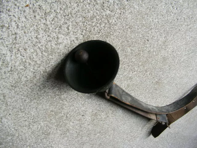 ZVON ZVONEK ROLNIČKY OPASEK PRO KRÁVU KOZU OVCI ??