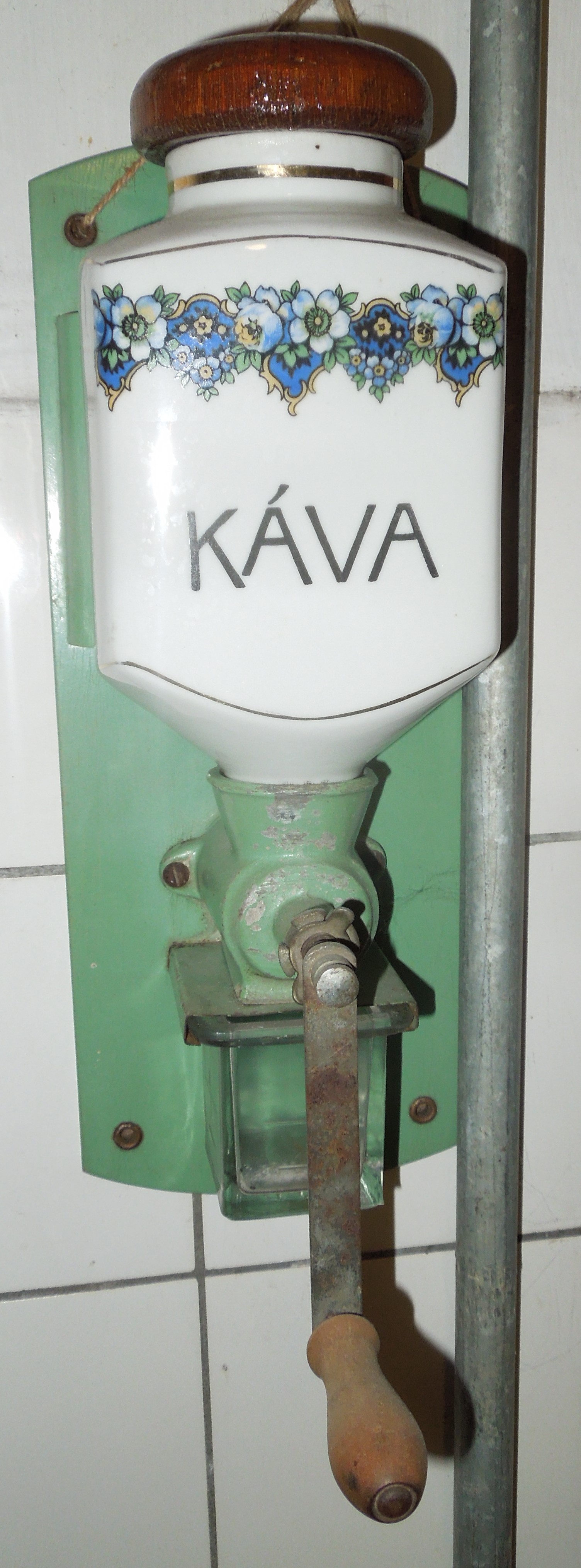 STAROŽITNÝ MLÝNEK KAFEMLÝNEK KÁVOMLÝNEK modré kvítka