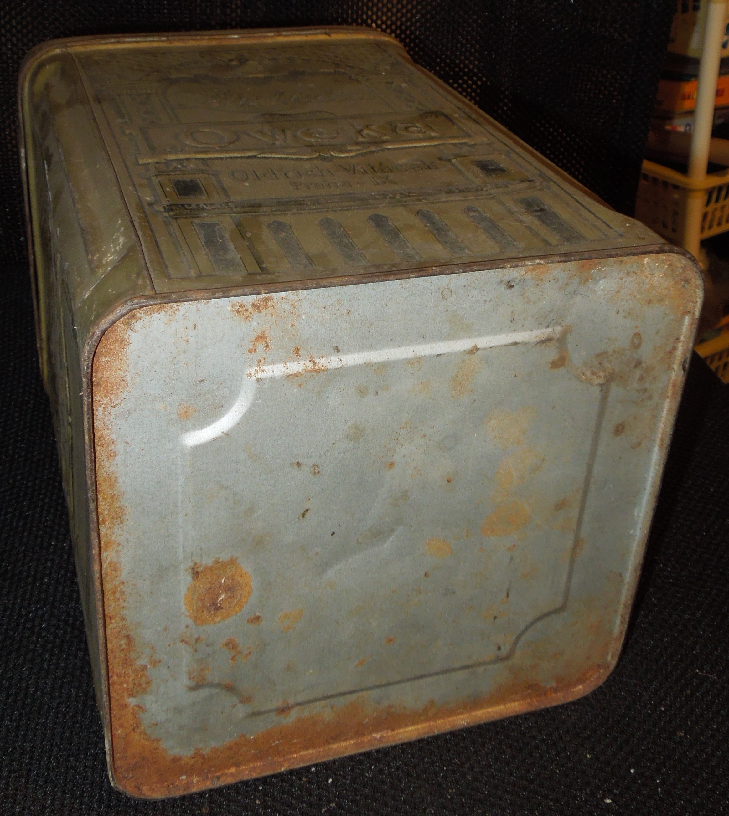 Plechová dóza - OVEKA - ŽITNÁ KÁVA O. VITÁČEK PRAHA