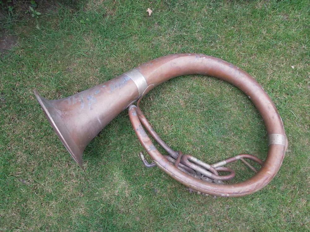 Dechové nástroje - STAROŽITNÁ TRUBKA - TUBA