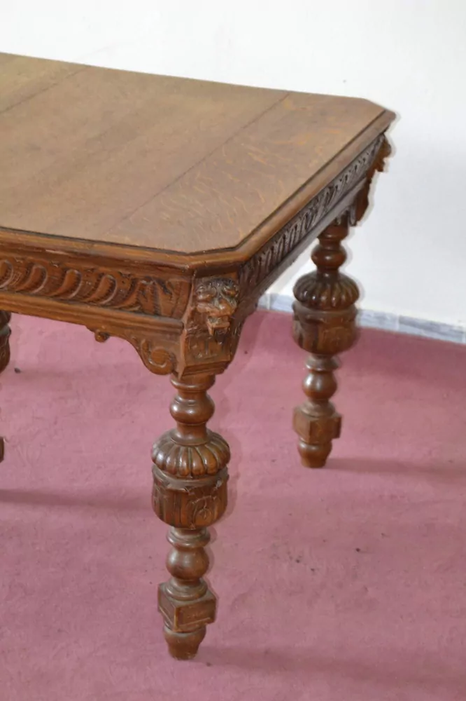 STŮL ŘEZBOVANÝ ROZKLÁDACÍ