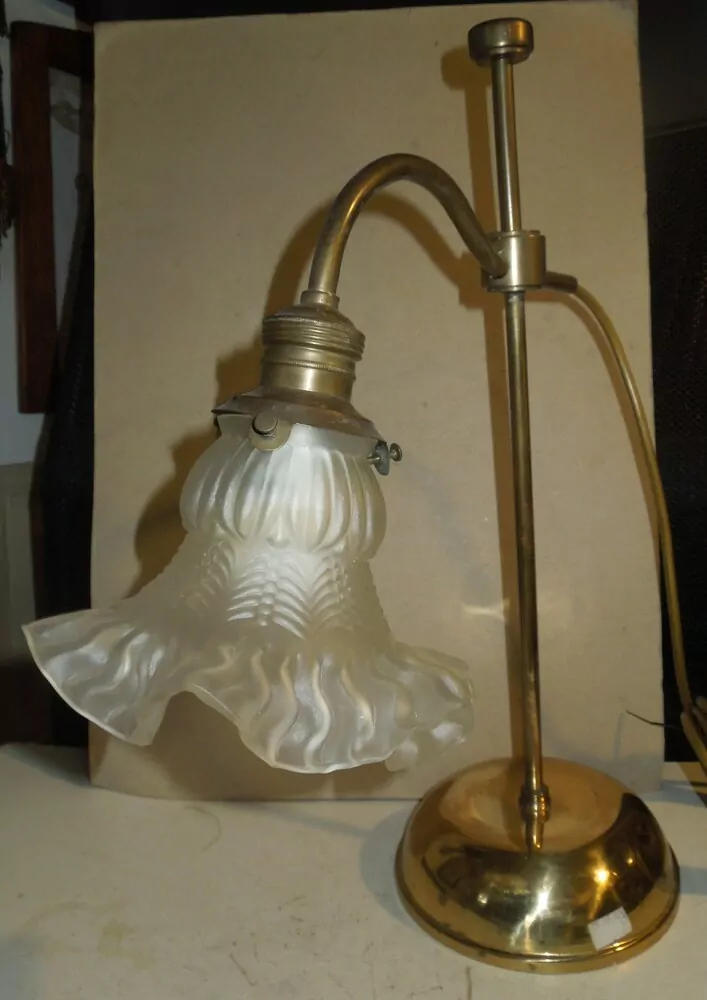 STAROŽITNÁ STOLNÍ LAMPA ELEKTRICKÁ